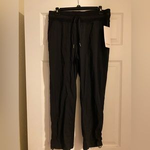 Lululemon Dance Studio MR Crop Pants